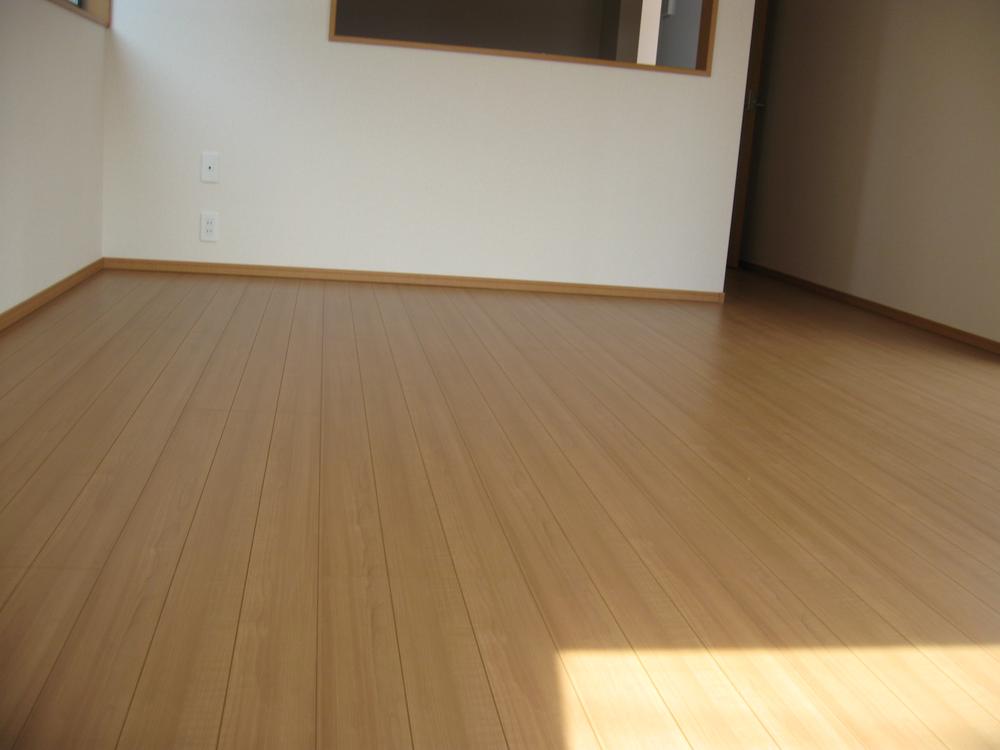 Same specifications photos (living). Same specifications