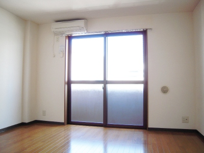 Other room space. Western-style 7 Pledge