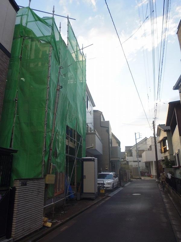 Local photos, including front road. Local (12 May 2013) Shooting