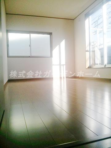 Living. Indoor (11 May 2013) Shooting