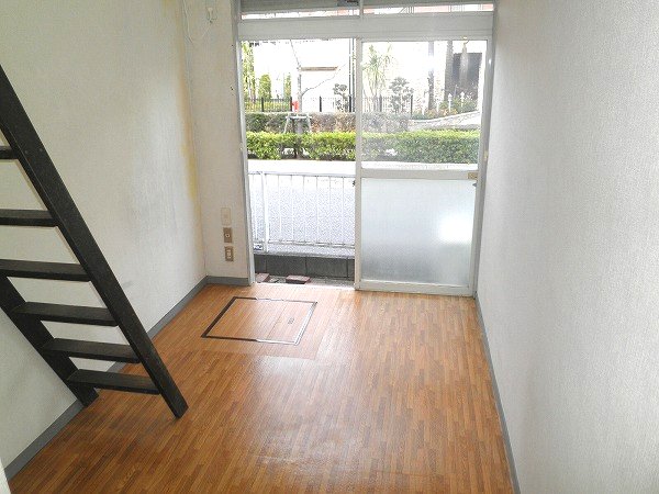 Living and room