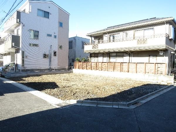 Local land photo. Day is good per south road. 