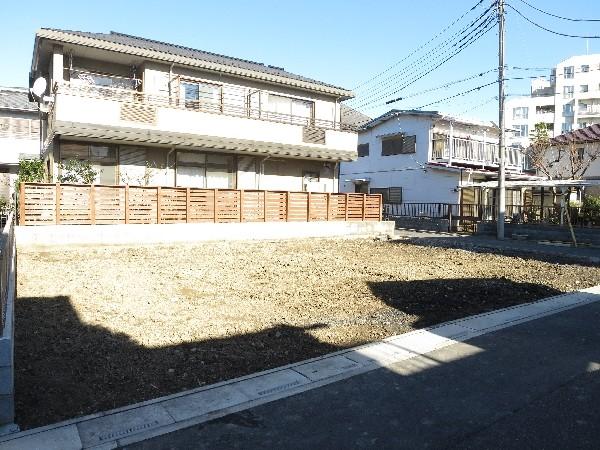 Local photos, including front road. Since the now vacant lot, By all means please see local. 