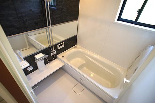 Bathroom. Indoor (10 May 2013) Shooting A Building