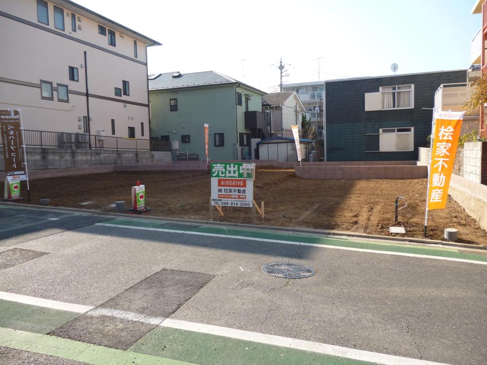 Local photos, including front road. All four buildings
