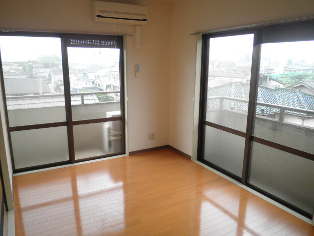 Living and room