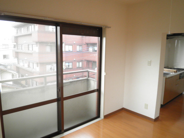Living and room