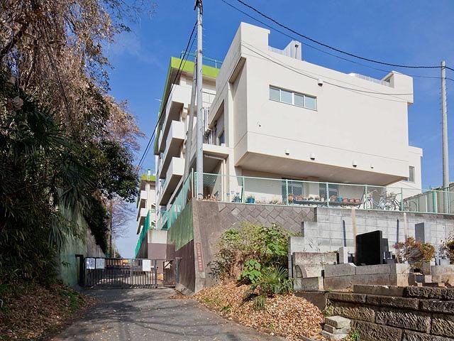Junior high school. Saitama City Shirahata junior high school