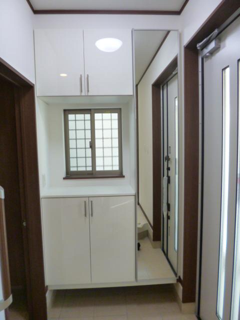 Entrance. Local (10 May 2012) shooting