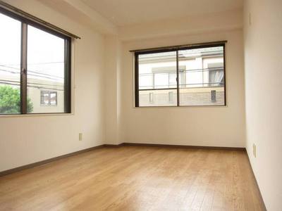 Living and room. Bright two-plane daylight Western-style