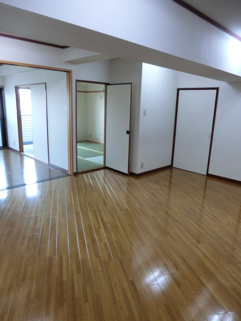 Living and room