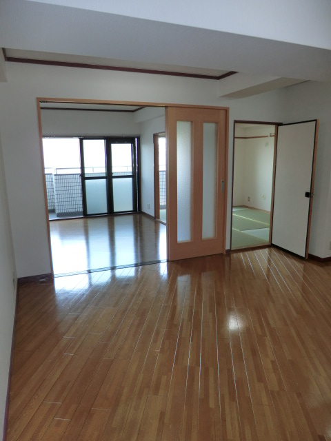 Living and room