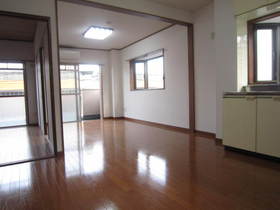 Living and room. 14 Pledge of LDK