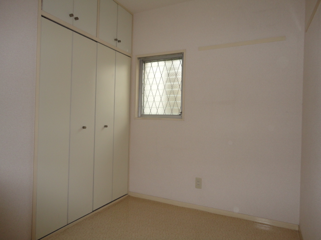 Other room space. (It is a photograph of another room)