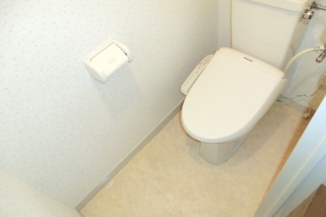 Toilet.  ☆ Washlet comes ☆ 