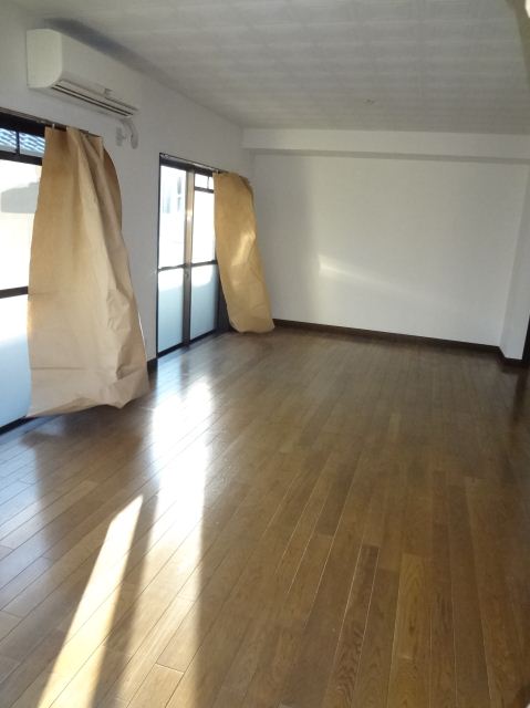 Living and room