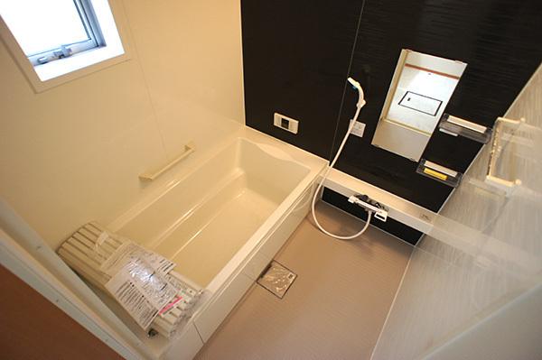 Bathroom. Indoor (10 May 2013) Shooting 1 Building