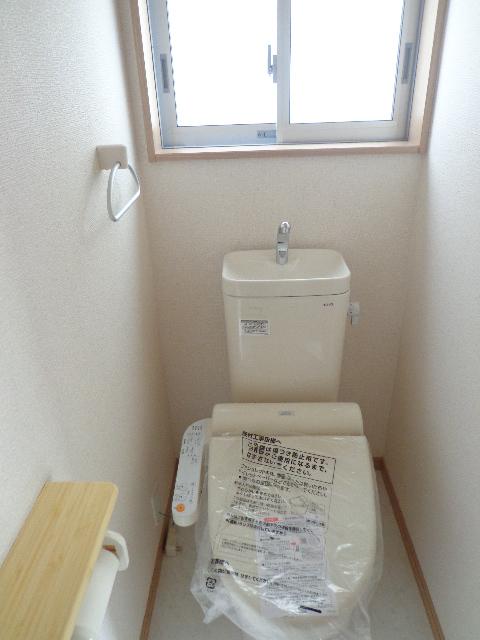 Toilet. Indoor (July 2013) Shooting