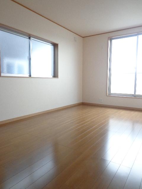 Non-living room. Indoor (July 2013) Shooting