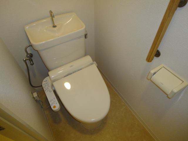 Toilet. ☆ With Washlet ☆