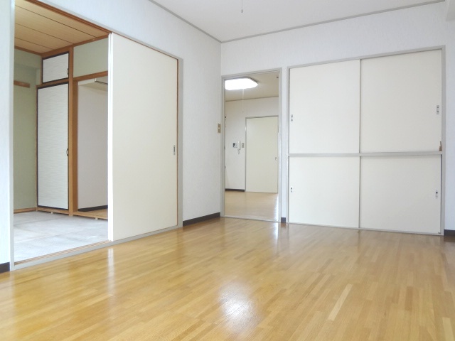 Living and room