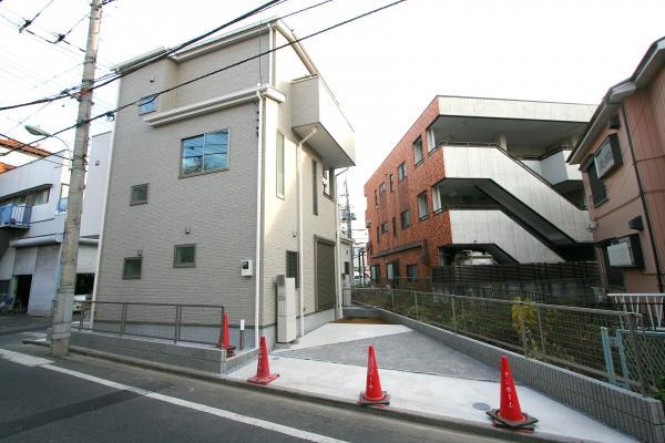 Local appearance photo