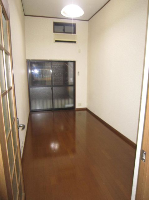 Living and room. High-ceilinged rooms