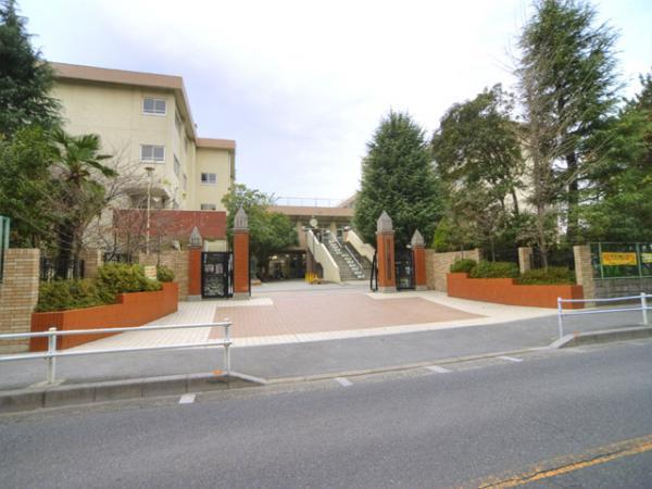 Junior high school. 530m until junior high school Municipal Minami Urawa Junior High School