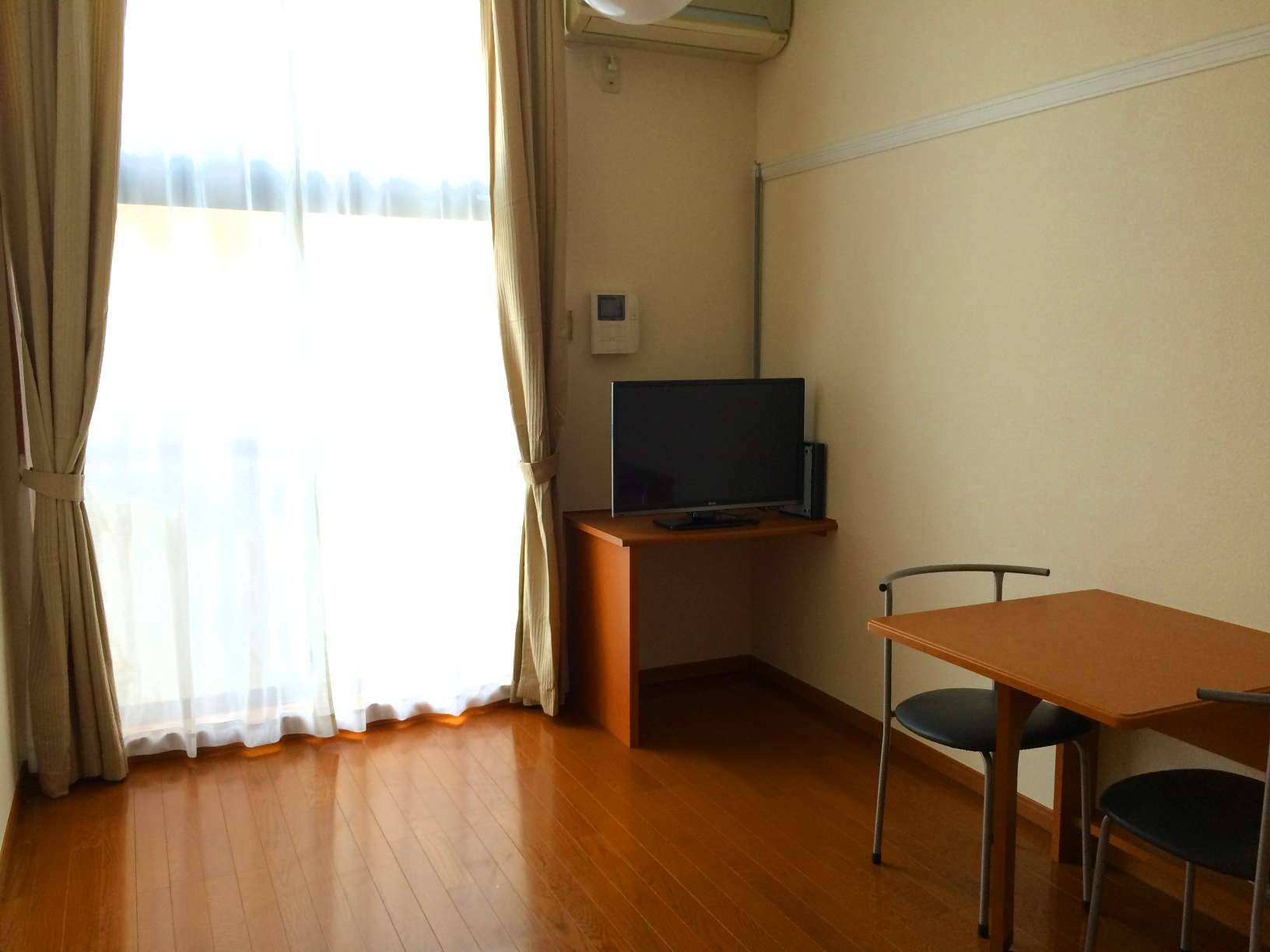 Living and room