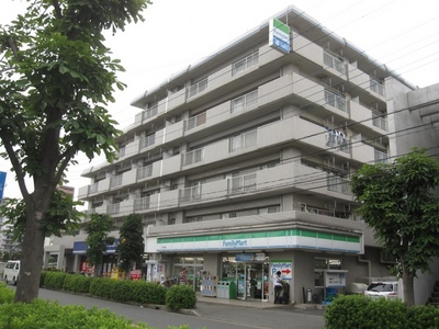 Building appearance. Minami-Urawa Station 8 min. Walk!