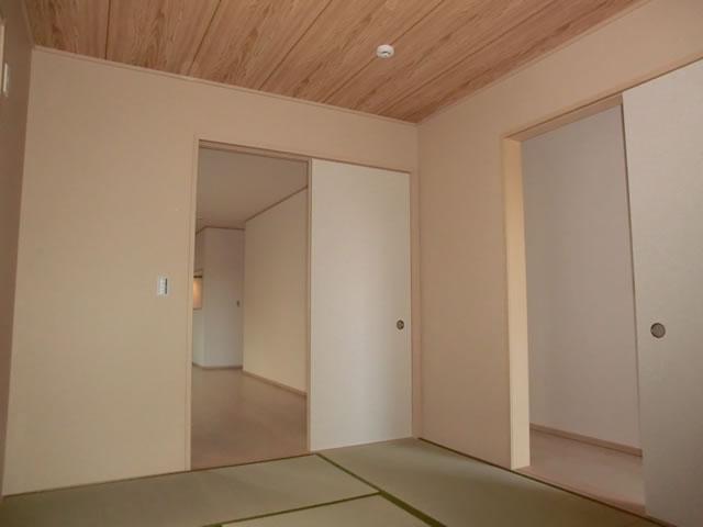 Non-living room. Indoor (10 May 2013) Shooting