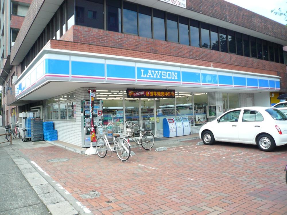 Convenience store. 661m until Lawson Urawa the east coast of the town shop