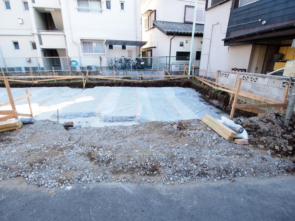 Local appearance photo. Local (12 May 2013) Shooting