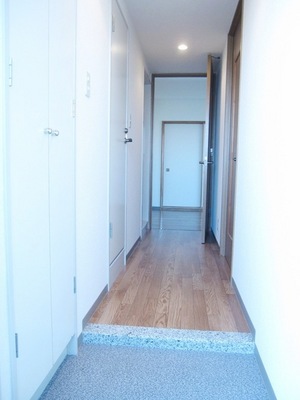 Entrance. It is housed was also fulfilling entrance! !