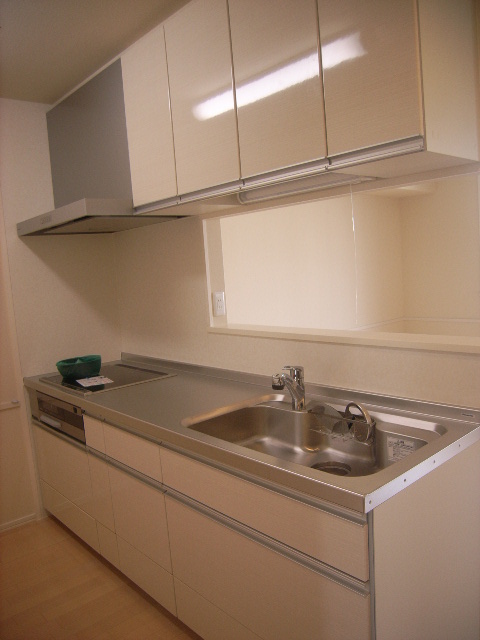 Kitchen. ※ IH3-neck system Kitchen