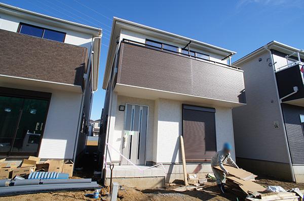 Local appearance photo. 9 Building