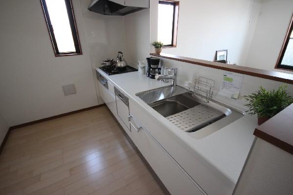 Kitchen. Water purifier systems with kitchen. The cooking time is healing time of important family smile every day over the counter.