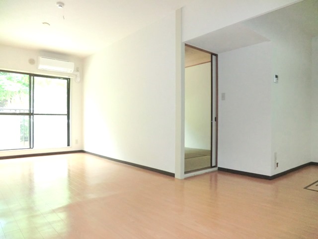 Living and room