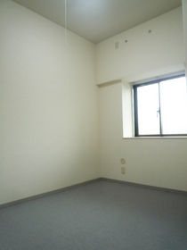 Living and room. Western-style 4.1 Pledge