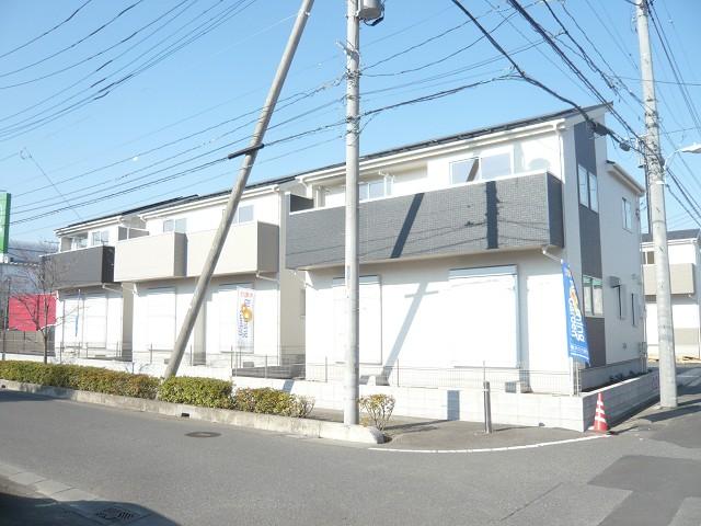 Local appearance photo. South road, North-South double-sided road, And corner lot, Ventilation is good per yang.