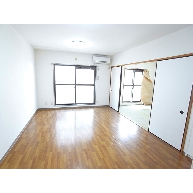 Living and room