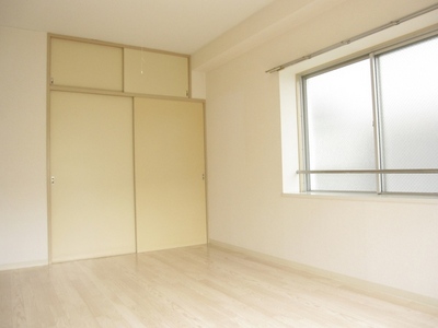 Other Equipment. There are also large storage in Western-style