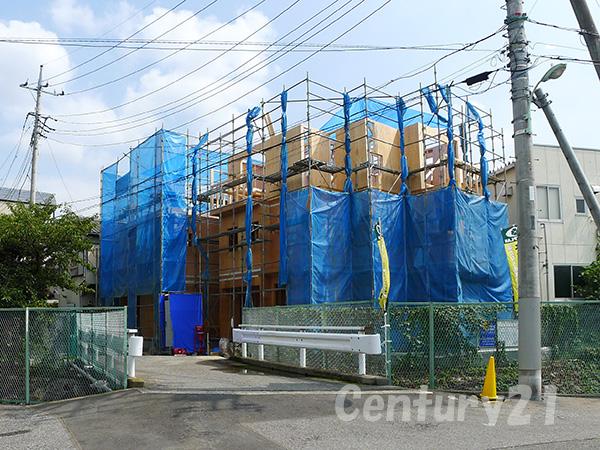 Local photos, including front road. Local (10 May 2013) Shooting 