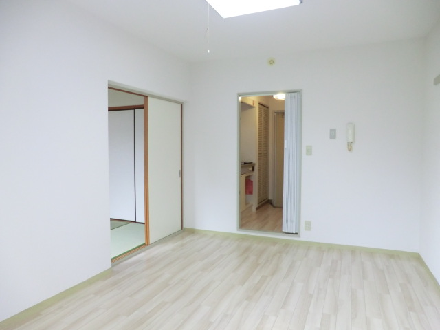 Living and room