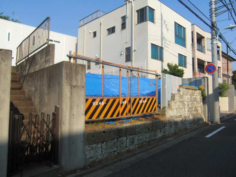 Local photos, including front road. Local (June 2013) Shooting