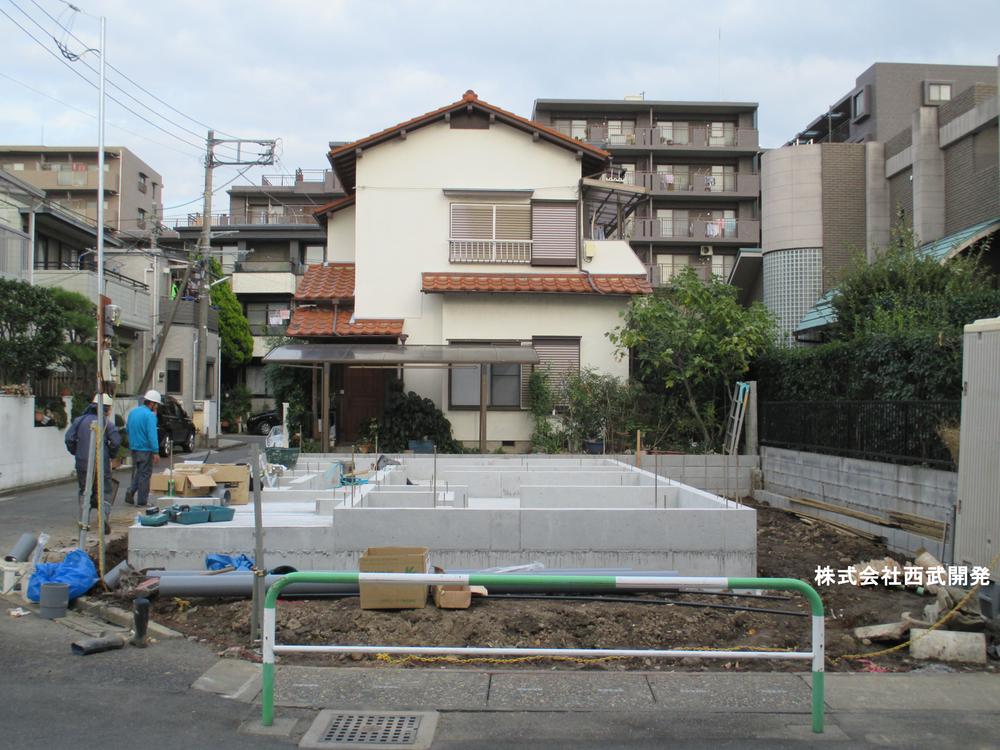 Local appearance photo. Local (11 May 2013) Shooting