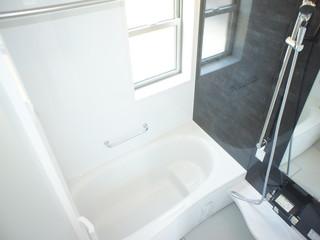 Bathroom. Local (11 May 2013) Shooting