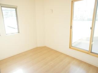 Non-living room. Local (11 May 2013) Shooting