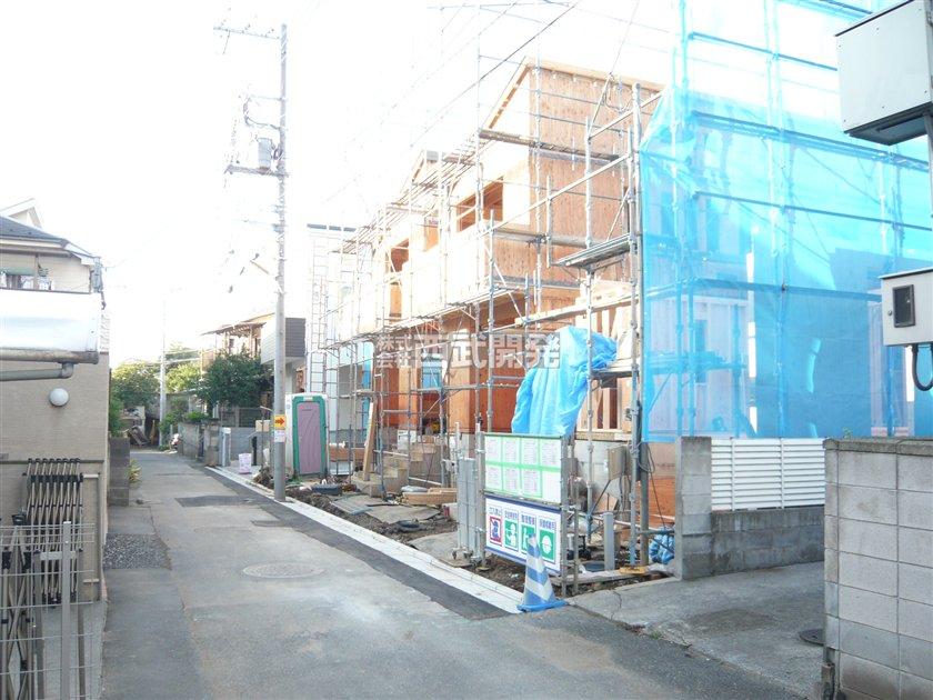 Local photos, including front road. Local (10 May 2013) Shooting