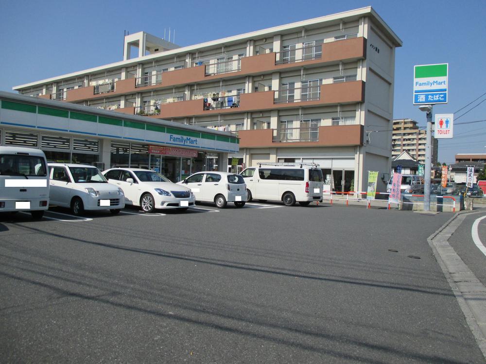 Convenience store. 160m to FamilyMart Saitama Bessho five-chome